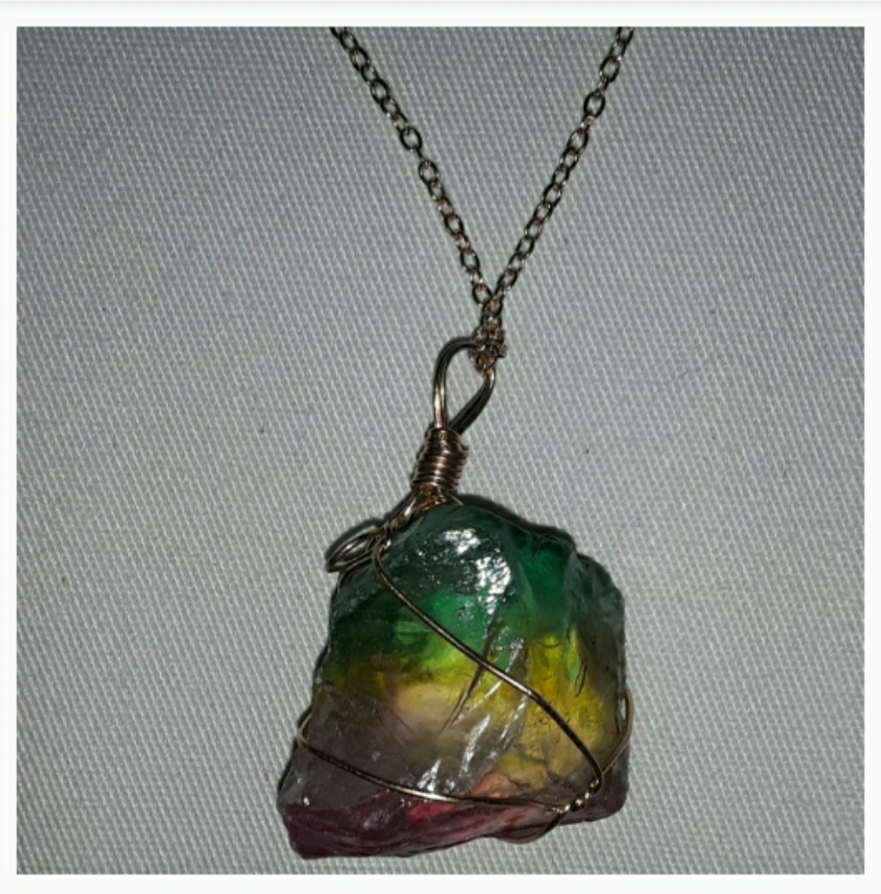 Quartz Rainbow Rock Necklace - Picture 4 of 8